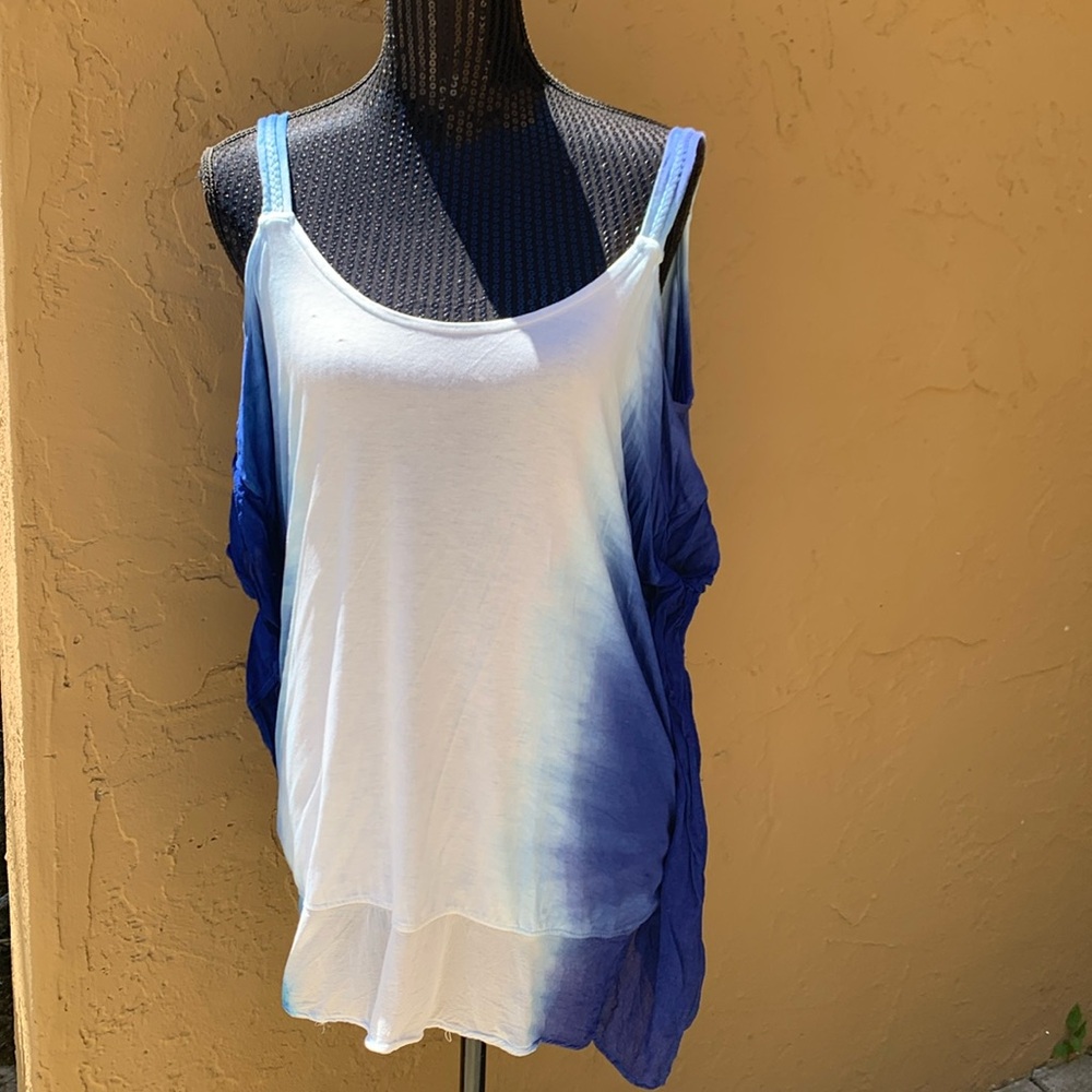 🎉HOST PICK🎉 Boston Proper Dip Dye Cold Shoulder Top